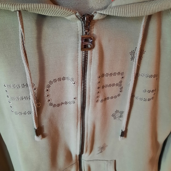 SOLD PRIVATE BUYER - Picture 2 of 10